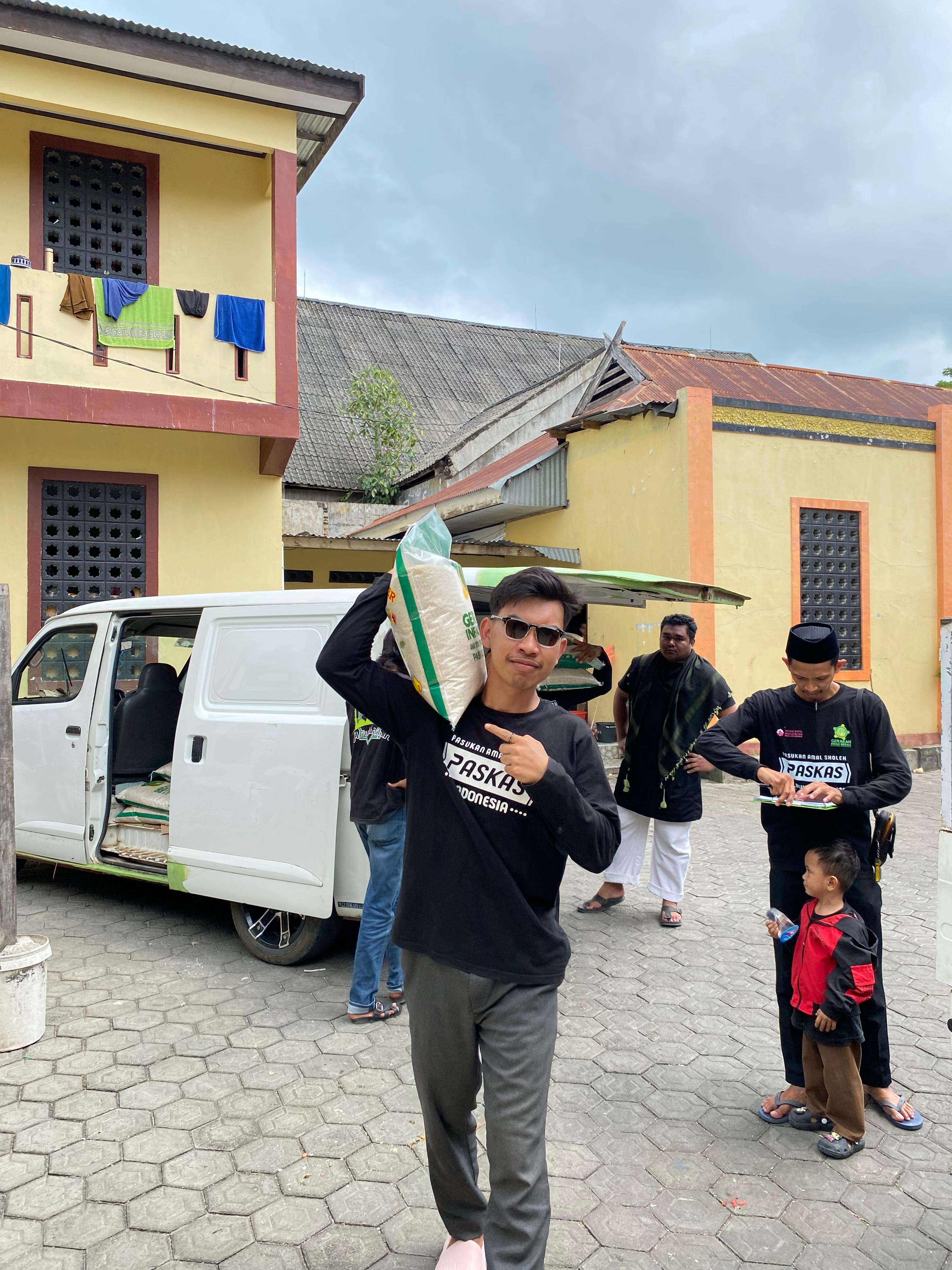 Dokumentasi Penyaluran Infaq Beras 5
